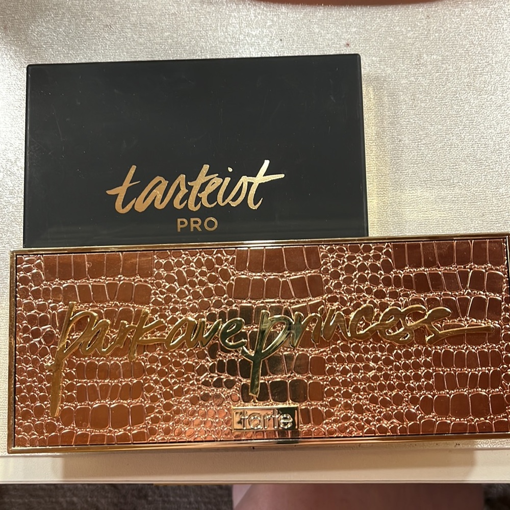 Tarte Pallete Bundle! Excellent, used only once, condition!